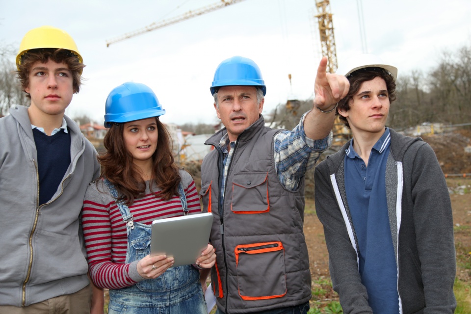 Es-tu prêt pour un emploi étudiant ? | Laval Families Magazine | Laval's Family Life Magazine Es-tu prêt pour un emploi étudiant ? | Laval Families Magazine | Laval's Family Life Magazine