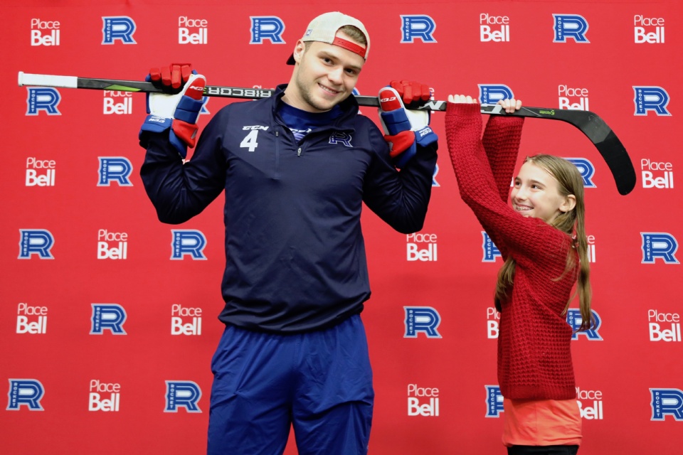 Sur la glace avec Simon Bourque | Laval Families Magazine | Laval's Family Life Magazine