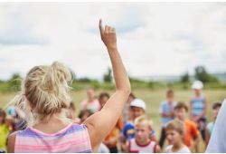 Votre jeune veut devenir moniteur? Voici comment s'y prendre!