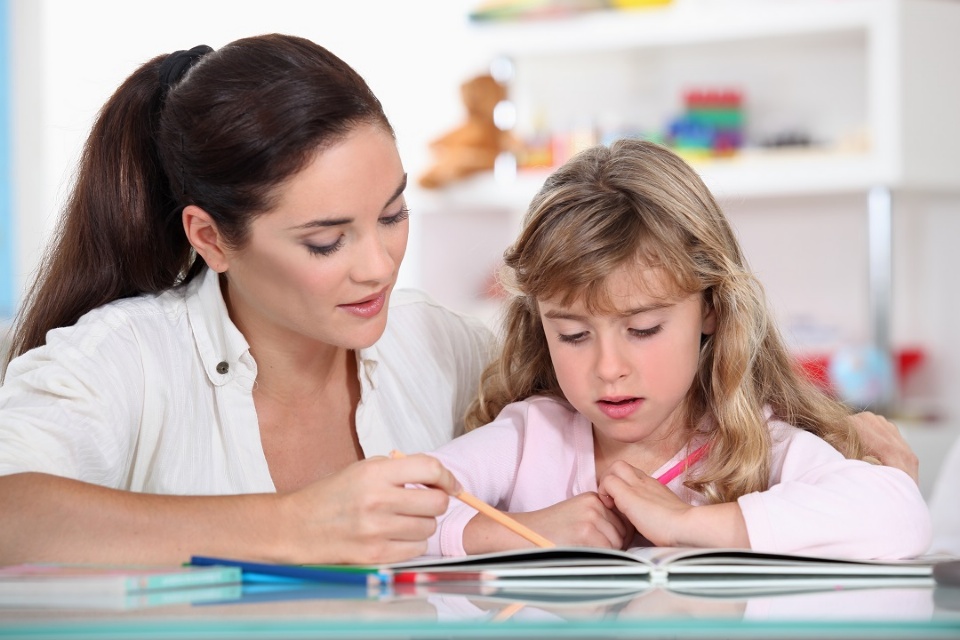 Aide aux devoirs : Comment favoriser la réussite scolaire des élèves du primaire? | Laval en Famille Magazine | Magazine locale Familiale Aide aux devoirs : Comment favoriser la réussite scolaire des élèves du primaire? | Laval en Famille Magazine | Magazine locale Familiale