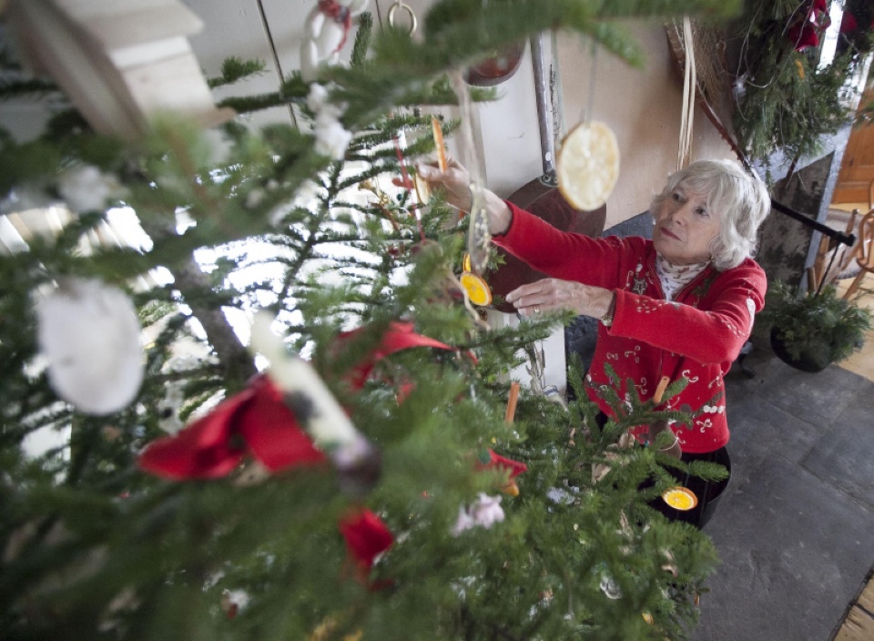 Holiday safety | Laval Families Magazine | Laval's Family Life Magazine Holiday safety | Laval Families Magazine | Laval's Family Life Magazine