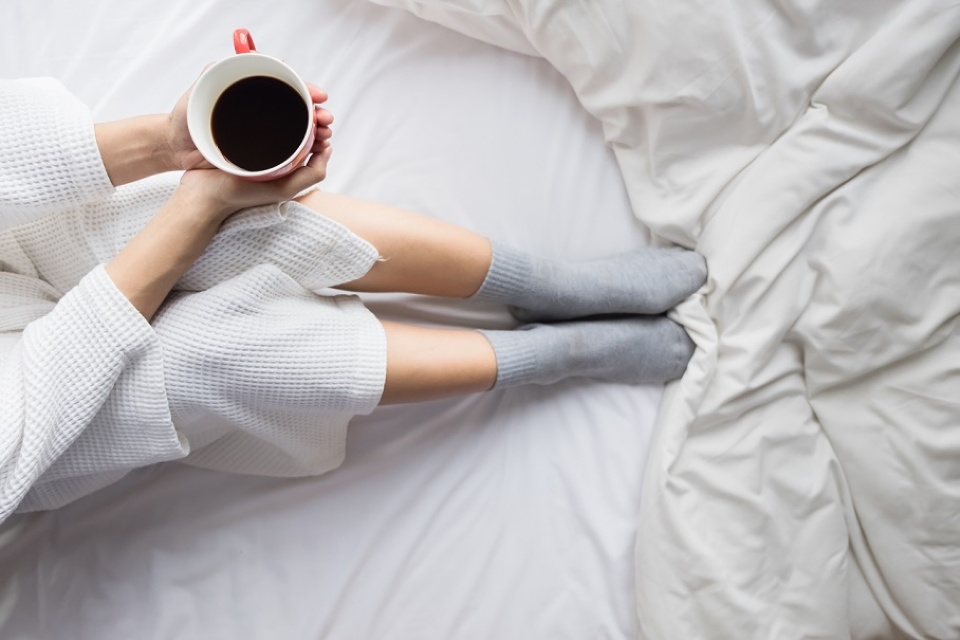 Thé ou café ? Les mythes et les réalités sur leurs bienfaits | Laval en Famille Magazine | Magazine locale Familiale Thé ou café ? Les mythes et les réalités sur leurs bienfaits | Laval en Famille Magazine | Magazine locale Familiale