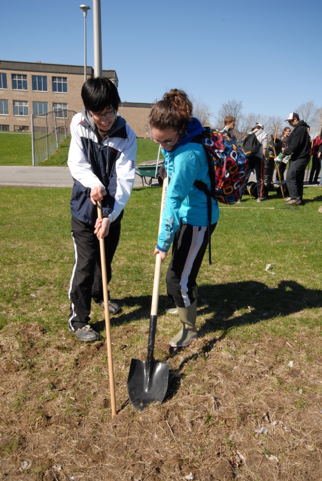 Community Garden | Laval Families Magazine | Laval's Family Life Magazine